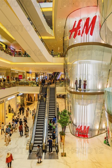 Various floors connected by escalators, luxury shops, Iconsiam shopping center, Bangkok, Thailand's metropolis, Thailand