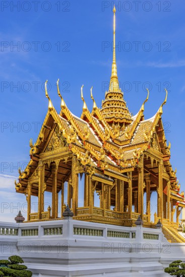 The Grand Royal Palace, the gilded Abhorn Bimok Pavilion with overlapping roofs and curved chofas, Phra Nakhon, Bangkok, Thailand's metropolis, Thailand