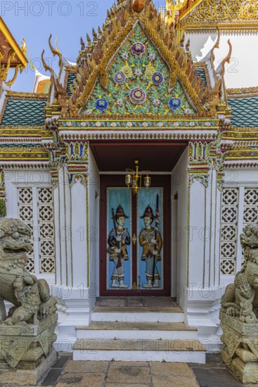 The Grand Royal Palace, side entrance of Raja Karanyasabha Hall with carved doors, Phra Nakhon, Bangkok, Thailand's metropolis, Thailand