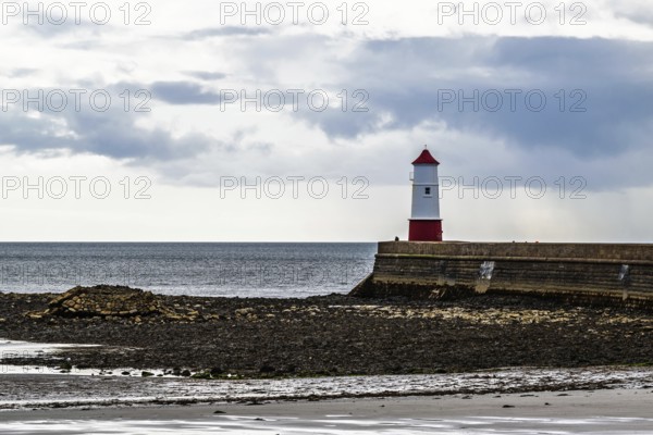 Berwick Pier and Lighthouse, Berwick-upon-Tweed, England, UK