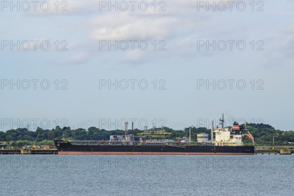 Gas tanker, Esso Oil Terminal, Southampton, Hampshire, UK