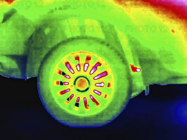 Thermal image or thermography, symbolic photo, interpolated. Car with higher pane and brake disc temperatures. Stuttgart, Baden-Württemberg, Germany