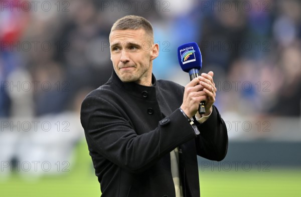 Farewell emotional Pavel Kaderabek TSG 1899 Hoffenheim Portrait thanks fans microphone micro radio rainbow logo PreZero Arena, Sinsheim, Baden-Württemberg, Germany