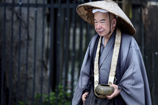Mendor in traditional clothing at Meiji Shrine in Harajuku, Tokyo, Harajuku, Japan