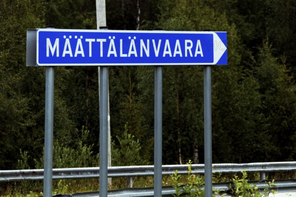 Guide to Mättälanvaara in Lapland in front of a forest, Lapland, Finland