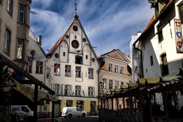 Market square in Tallinn's old town with historic half-timbered houses, Tallinn, null, Estonia