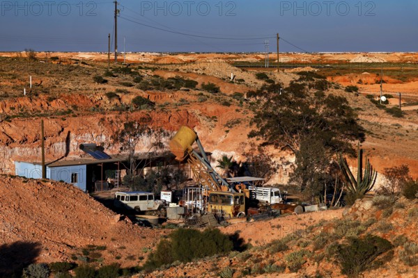 House in a dry, barren desert landscape by Coober Pedy, Australia, Coober Pedy, South Australia, Australia