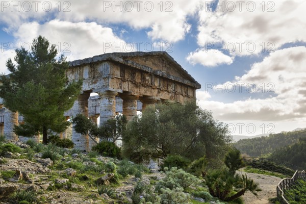 Elymian Doric Temple, Ruins, Ancient City of Segesta, Archaeological Site on Monte Barbaro, Calatafimi, Trapani Province, Northwest, Sicily, Southern Italy, Italy