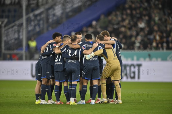 Team building, group of teams in front of the start of the game TSG 1899 Hoffenheim PreZero Arena, Sinsheim, Baden-Württemberg, Germany