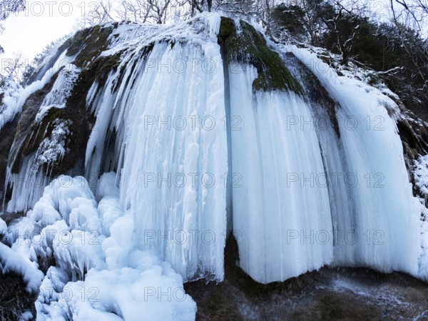 Schleierfälle an der Ammer in winter, frozen waterfall, ice, icicles, Upper Bavaria, Germany