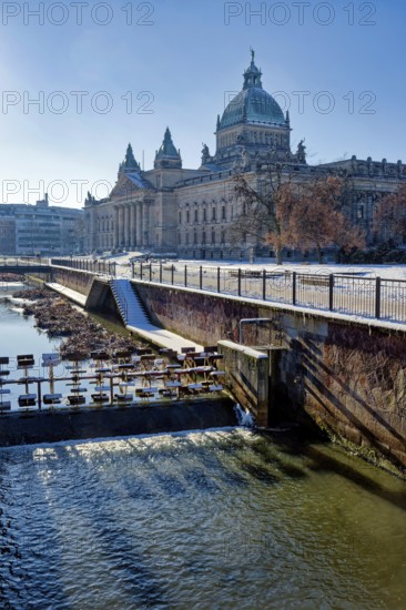 Pleißemühlgraben in front of the Federal Administrative Court, former imperial court in winter with snow, Leipzig, Saxony, Germany