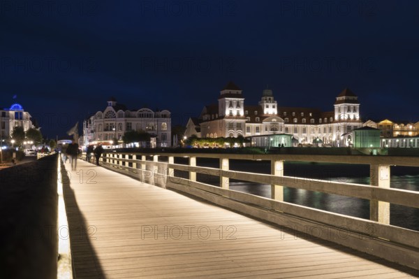 Spa hotel, pier and Baltic Sea, illuminated, night view, Binz, seaside resort, Rügen island, Mecklenburg-Western Pomerania, Germany, public ground