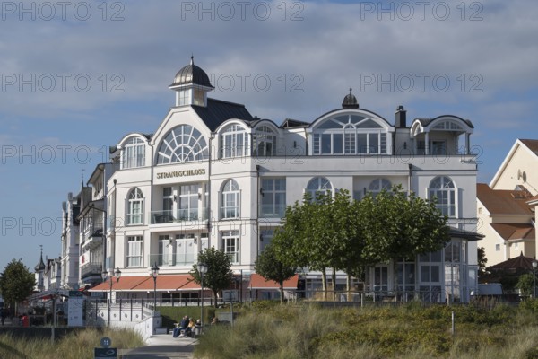 Beach castle, grass in the foreground, cloudy sky, Binz, seaside resort, Rügen island, Baltic Sea, Mecklenburg-Western Pomerania, Germany