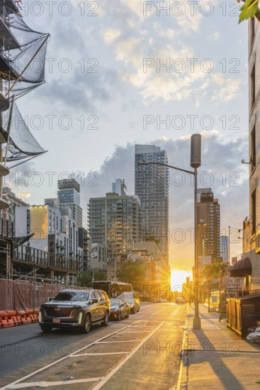 505 W 37th St Apartment complex, New York, USA