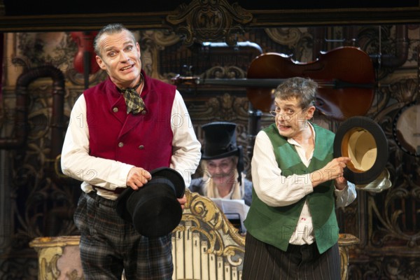 Katharina Thalbach, Pierre Besson, Wilhelm bush: Sauerkohl & Misetaten, photo sample on 14.01.2026 in the comedy Am Kurfürstendamm in Ernst-Reuter-Saal, Berlin, premiered on 20.01.2026