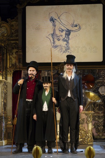 Katharina Thalbach, Pierre Besson, Torsten Rasch, Wilhelm bush: Sauerkohl & Misetaten, photo sample on 14.01.2026 in the comedy Am Kurfürstendamm in Ernst-Reuter-Saal, Berlin, premiered on 20.01.2026