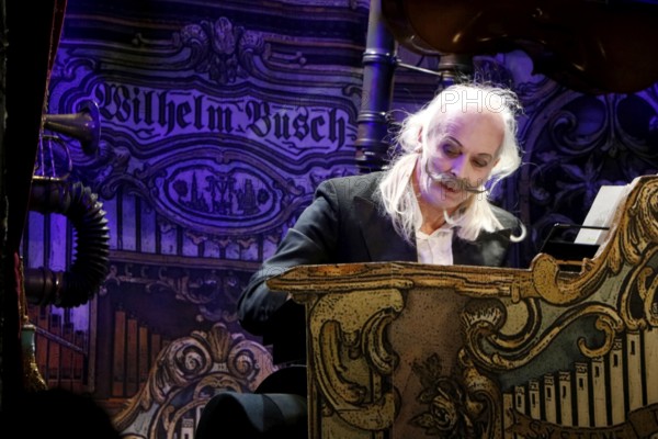 Torsten Rasch during the photo rehearsal for SAUERKOHL AND MISDEEDS, a musical Wilhelm bush program in the comedy on Kurfürstendamm in the Ernst-Reuter-Saal in Berlin on 14.01.2026