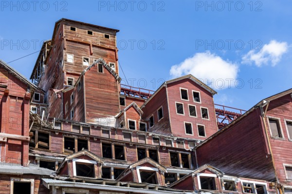 Kennicott Red Buildings, Kennicott Concentration Mill to extract copper from quarried rock, Historic Kennecott Copper Mine, National Historic Landmark, Wrangell St. Elias National Park, Alaska, USA