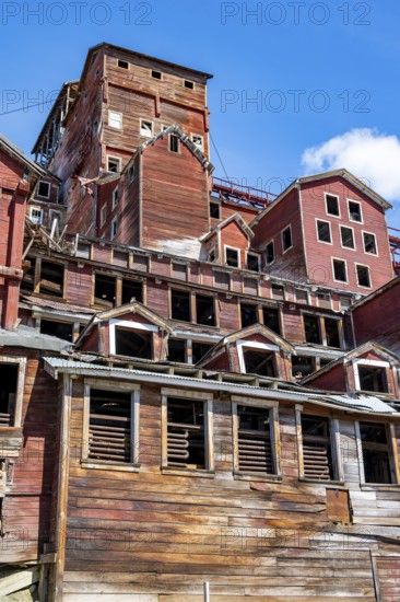 Kennicott Red Buildings, Kennicott Concentration Mill to extract copper from quarried rock, Historic Kennecott Copper Mine, National Historic Landmark, Wrangell St. Elias National Park, Alaska, USA