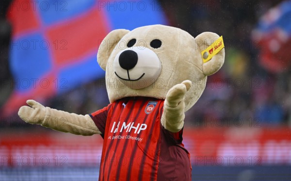 Mascot Paule 1. FC Heidenheim 1846 FCH Gesture Gesture Voith-Arena, Heidenheim, Baden-Württemberg, Germany