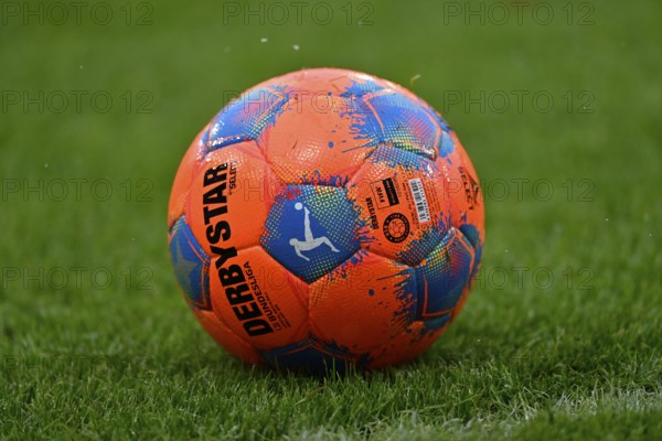 Winter version of the Adidas game ball Derbystar Bundesliga Brilliant APS High Visible in orange for better visibility in snow, winter, Voith-Arena, Heidenheim, Baden-Württemberg, Germany
