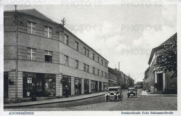 Angermünde, Brüder.Straße, corner of Schleusen-Straße, district of Uckermark in the state of Brandenburg, Germany, postcard, view around 1900 - 1910, historical, digital reproduction of a historical postcard, authentic, public domain, from that time, exact date unknown