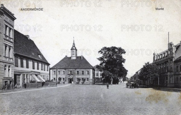 Angermünde, market square, district of Uckermark in the state of Brandenburg, Germany, postcard, view around 1900 - 1910, historical, digital reproduction of a historical postcard, authentic, public domain, from that time, exact date unknown