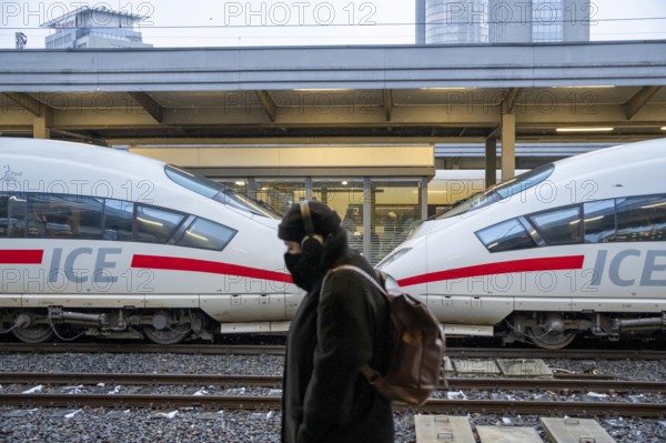 ICE train on the platform in Essen Central Station, North Rhine-Westphalia, Germany