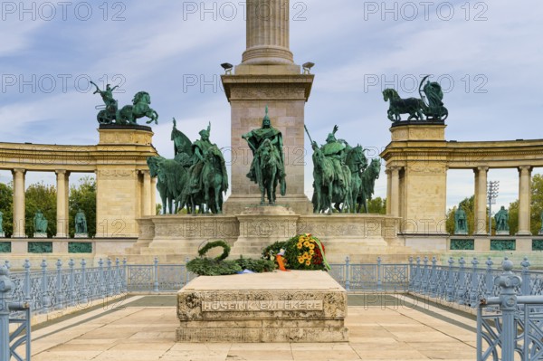 Heroes' Square and Millenium Monument dedicated to important Hungarian leaders, Budapest, Hungary