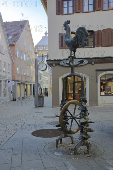 Göckelesbrunnen by Karl Ulrich Nuss 2013, modern art, bronze sculpture, rooster figure, Gockelbrunnen, Reutlingen, Swabian Jura, Baden-Württemberg, Germany