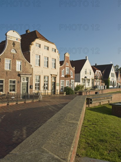 Giebelhäuser am Kutterhafen, Greetsiel, Krummhörn Municipality, East Frisia, Germany