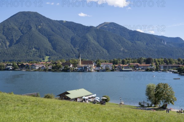 View from Point of the village with the parish church of St. Lawrence, behind Wallberg, Rottach-Egern, Upper Bavaria, Bavaria, Germany
