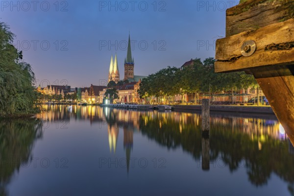 Old town with St. Mary's Church and St. Peter's Church and the Trave at dusk, Lübeck, Schleswig-Holstein, Germany
