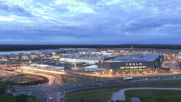 Tesla Gigafactory at the blue hour, Grünheide, 19.12.2025, Grünheide, Brandenburg, Germany