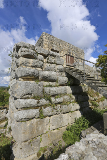 Castle ruins of Hohengundelfingen, ruins of a medieval hilltop castle, former headquarters of the Gundelfingen free noble family, Wolken, Gundelfingen-Münsingen, Lautertal, Swabian Jura, Reutlingen district, Baden-Württemberg, Germany