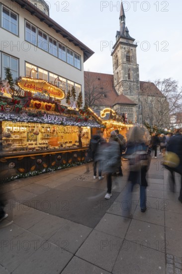 Stuttgart 2025 Christmas market: festive lights, inviting stands, mulled wine, traditional treats and a lively atmosphere under magical light installations