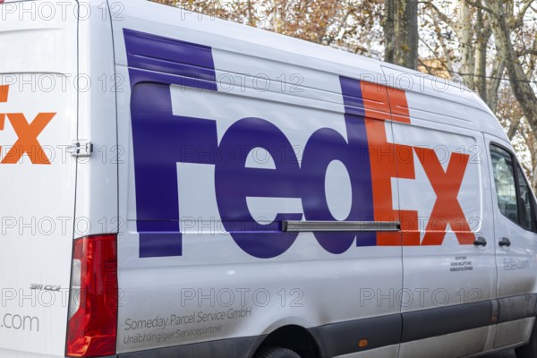 Vehicle of the US courier service FED EX in Ludwigshafen am Rhein