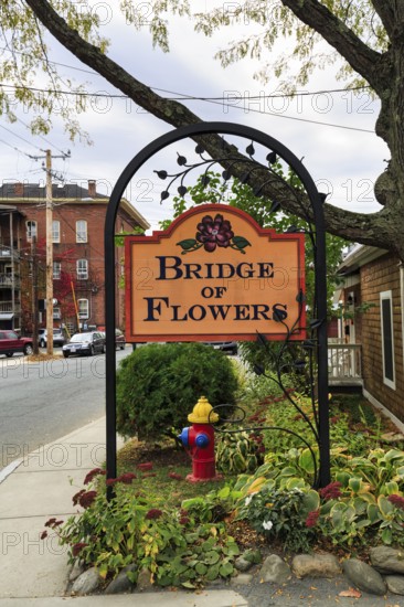 Flower Bridge, Bridge of Flowers, Roadside Sign, Garden, Mohawk Trail Scenic Road, Former Trade Route, Shelburne Falls, Massachusetts, New England, USA