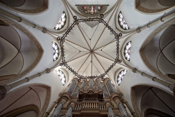 Pfarrkirche Sankt Blasius, interior view, Balve, Sauerland, North Rhine-Westphalia, Germany
