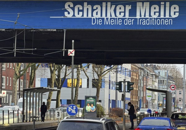 Schalker Meile logo on the A42 motorway bridge, Schalke district exit, Gelsenkirchen, Ruhr area, North Rhine-Westphalia, Germany