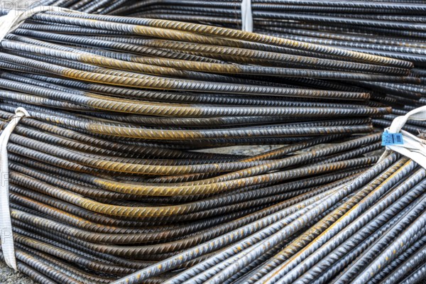 Reinforcing steel for the reinforced concrete foundation of a wind turbine, a mesh of rebar and rebar mesh, over 100 tons of reinforcing steel were used, the wind turbine will have a hub height of 160 meters, part of a new wind farm in Sauerland, near Balve, North Rhine-Westphalia, Germany