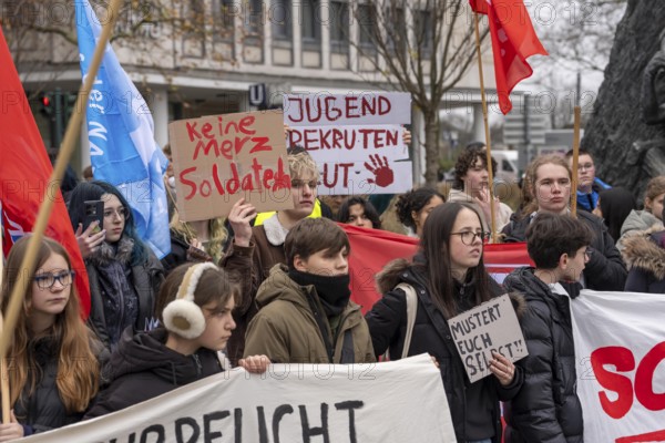 School strike against military service, around 600 participants in a demonstration against the reintroduction of military service, students who stayed away from school and participants from left-wing organizations and parties passed through downtown Essen to protest against the planned new compulsory military service and against other obligations in social service, North Rhine-Westphalia, Germany