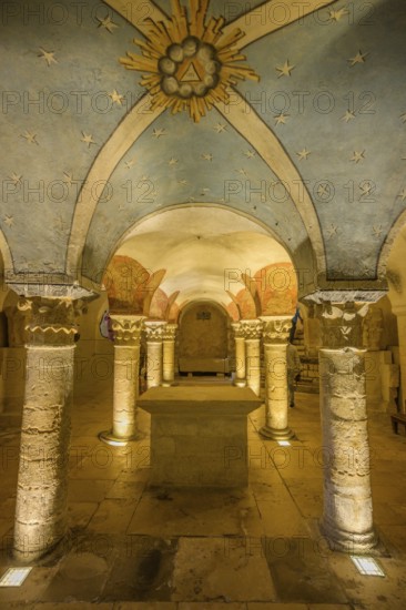 Romanesque cross vault with Corinthian capitals in the cathedral crypt, Bayeux, Calvados department, France