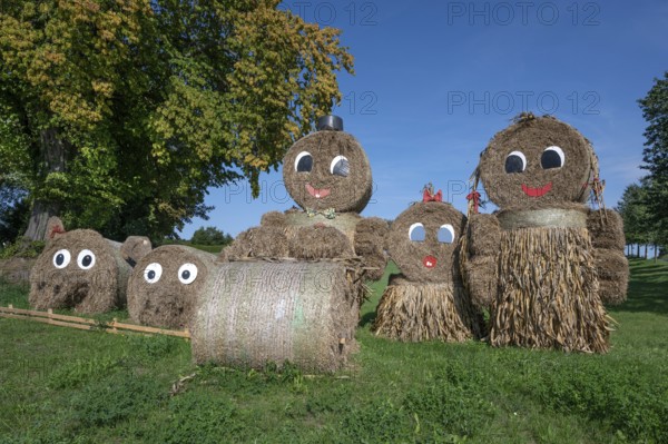 Straw figures for the 25th Thanksgiving on September 13, 2025 in Wedendorf, Mecklenburg-Western Pomerania, Germany