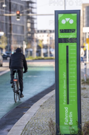 Bicycle barometer on Karl-Marx-Allee in Berlin, the number of bicycles passing by the counting point, cycle path is measured via an induction loop, there are 3 bicycle barometer locations and a total of 24 cycle traffic counting points in the city, they should provide data for planning cycling, Germany