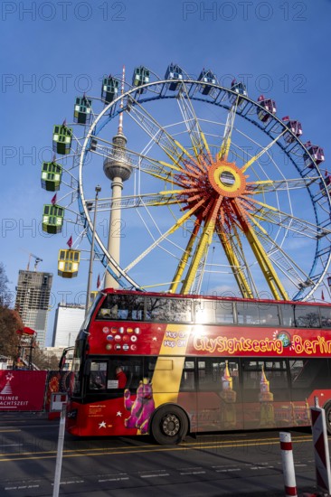 Christmas market am Park am Berliner Fernsehturm, Ferris wheel, Fernsehturm dome, Berlin, Germany