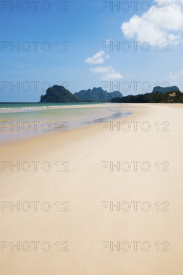 Lonely beach and mountains, Grand Sand Dune, Pak Khlong, Chumphon, Chumphon Province, Central Thailand, Thailand