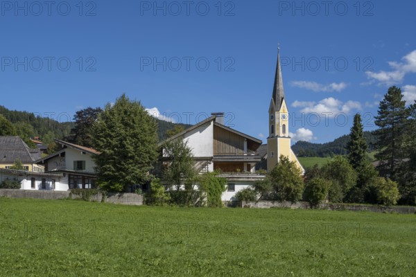 View of town with St. Sixtus church, Schliersee, Mangfall Mountains, Upper Bavaria, Bavaria, Germany