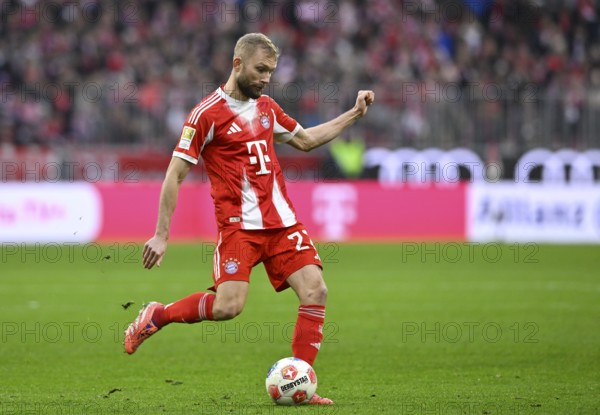 Konrad Laimer FC Bayern Munich FCB (27) Action at the ball Allianz Arena, Munich, Bayern, Germany