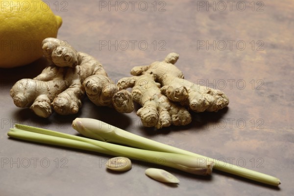 Ginger, ginger bulbs and lemongrass